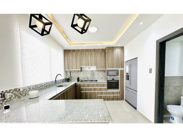 CASAS EN URBANIZACIÓN TERRAZAS DE SANTA MARA EN MANTA