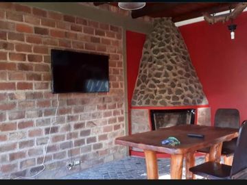 CASA 4 AMBIENTES EN VILLA GOBERNADOR UDAONDO