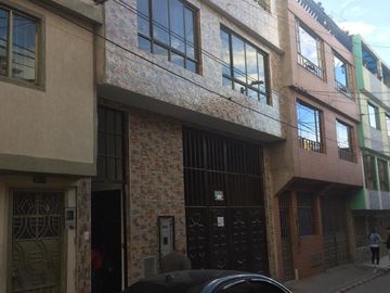 SE VENDE CASA RENTABLE  EN  BRITALIA LOCALIDAD KENNEDY EN BOGOTA