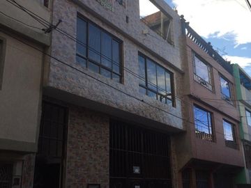 SE VENDE CASA RENTABLE  EN  BRITALIA LOCALIDAD KENNEDY EN BOGOTA