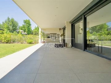 Departamento en venta de 4 dorm. en Las Condes