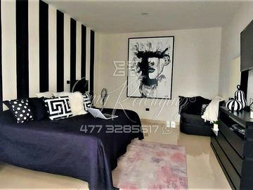CASA EN VENTA León,Gto; EL BOSQUE, CAMPO DE GOLF, UN PISO, 4 RECAMARAS, ALBERCA.