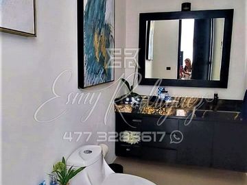 CASA EN VENTA León,Gto; EL BOSQUE, CAMPO DE GOLF, UN PISO, 4 RECAMARAS, ALBERCA.