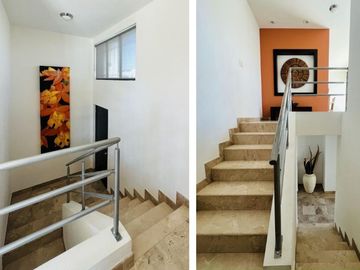 Casa con vista al océano, dentro de Residencial, en venta El Tezal.