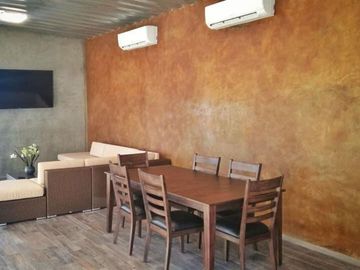 Casa con vista al océano, dentro de Residencial, en venta El Tezal.