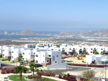 Casa con vista al océano, dentro de Residencial, en venta El Tezal.
