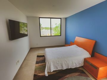 EXCLUSIVO TOWNHOUSE INTELIGENTE TOTALMENTE EQUIPADO DE 2 HABITACIONES EN CHOLUL