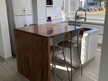 vendo casa en Pinamar barrio La Herradura