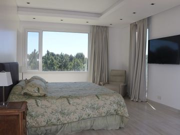 vendo casa en Pinamar barrio La Herradura