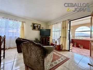 Casa en venta de 3 dorm. en Villa Alemana