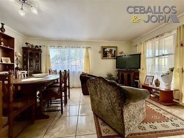 Casa en venta de 3 dorm. en Villa Alemana