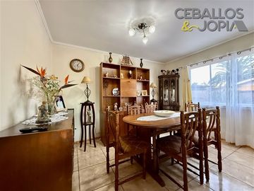 Casa en venta de 3 dorm. en Villa Alemana
