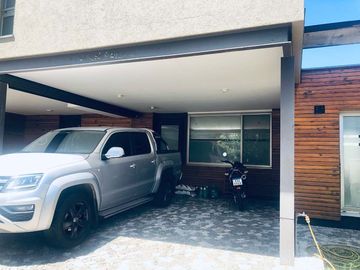 Casa en venta en Hurlingham
