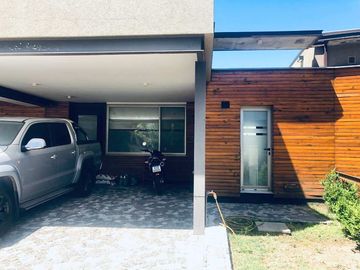 Casa en venta en Hurlingham