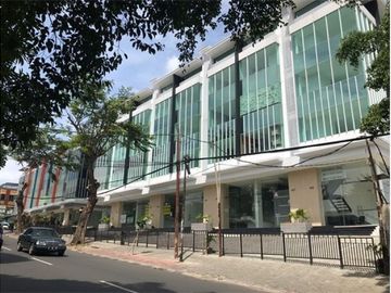 Dijual Gedung Kantor Tengah Kota Parkir Luas Ada Lif