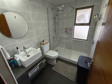 Casa Arquitecto Calera de Tango, sólida con parque 5200 m2