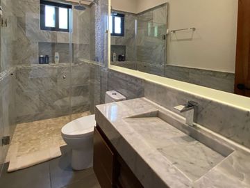 Casa con alberca privada, area de tv, en venta, Selvamar, Playa del carmen.