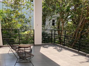 Casa con alberca privada, area de tv, en venta, Selvamar, Playa del carmen.
