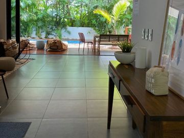 Casa con alberca privada, area de tv, en venta, Selvamar, Playa del carmen.