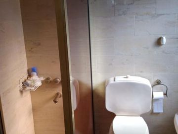 Chalet con más de 6 ambientes a 50 metros de Av. H. Yrigoyen- Burzaco