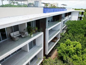 Departamento vista al mar desde la alberca, spa, gym, en Playacar venta