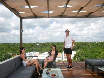 Departamento vista al mar desde la alberca, spa, gym, en Playacar venta