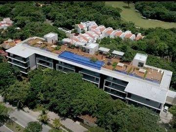 Departamento vista al mar desde la alberca, spa, gym, en Playacar venta