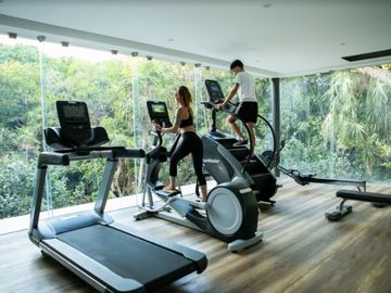 Departamento vista al mar desde la alberca, spa, gym, en Playacar venta