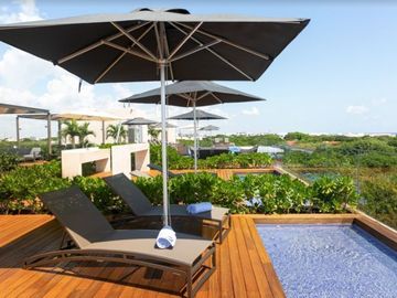 Departamento vista al mar desde la alberca, spa, gym, en Playacar venta
