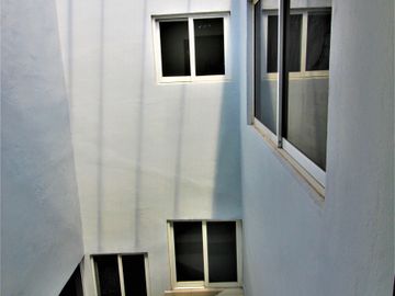 EDIFICIO NUEVO 4 DEPARTAMENTOS Y UN LOCAL COMERCIAL. IDEAL PARA INVERTIR Y REDITUAR