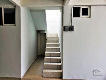 EDIFICIO NUEVO 4 DEPARTAMENTOS Y UN LOCAL COMERCIAL. IDEAL PARA INVERTIR Y REDITUAR