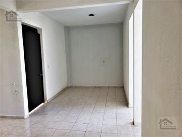 EDIFICIO NUEVO 4 DEPARTAMENTOS Y UN LOCAL COMERCIAL. IDEAL PARA INVERTIR Y REDITUAR