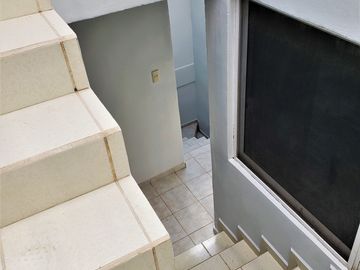 EDIFICIO NUEVO 4 DEPARTAMENTOS Y UN LOCAL COMERCIAL. IDEAL PARA INVERTIR Y REDITUAR