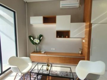 Rumah dijual di Bintaro, Tangsel. Townhouse lokasi Strategis