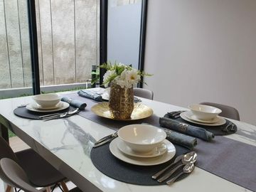 Rumah dijual di Bintaro, Tangsel. Townhouse lokasi Strategis