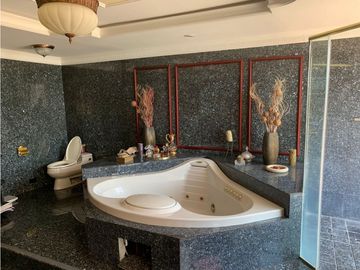 Se Vende PH en Edificio Punta del Sol 5316JP