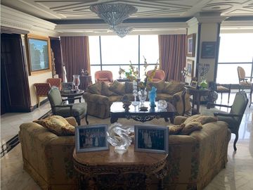 Se Vende PH en Edificio Punta del Sol 5316JP