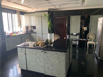Se Vende PH en Edificio Punta del Sol 5316JP