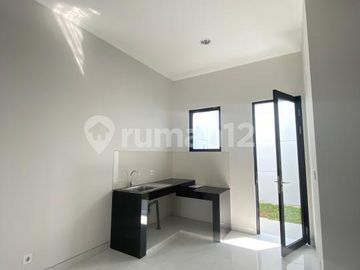Disewakan Rumah Kunvil Pik2,uk6x15 Brand New
