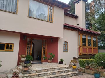 casa en arriendo en bulevar niza. Cod A7324201