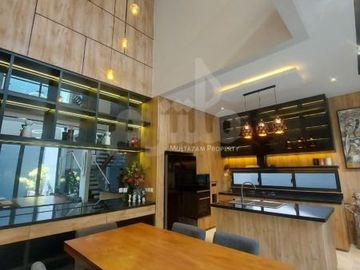 Townhouse Mewah Furnised Exclusive Di Area Veteran Pesanggrahan Jakarta Selatan