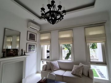 Rumah sultan dalam perumahan jalan Kaliurang km 8