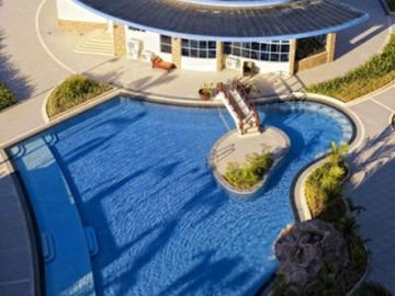RFO beachfront Condo in AmiSa Private Residences Mactan
