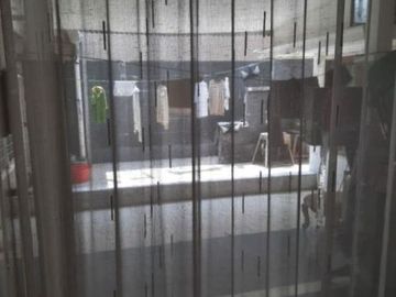 Rumah di Mulyosari Utara, Strategis, Siap Huni, Row Jalan 3 Mobil