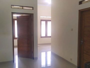 Rumah baru siap huni jalan kaliurang km 12 utara jl besi jangkang