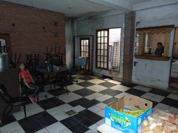 Casa Sobre Lote Propio 7,79 X 18,74 Salon de Fiestas