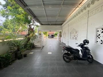 RUMAH DALAM BENTENG KRATON DEKAT MALIOBORO, ALUN ALUN, NOL KM