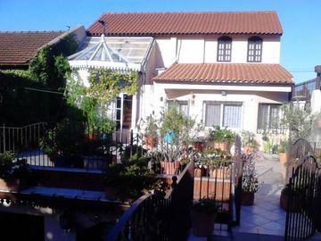 Chalet en Venta Haedo / Moron (A025 2856)