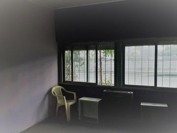 OPORTUNIDAD UNICA EN PARQUE LELOIR SOBRE COLECTORA, CASA 4 AMB. JARDIN, COCHERAS, S/LOTE 10X..., APTO PROFESIONAL/COMERCIAL