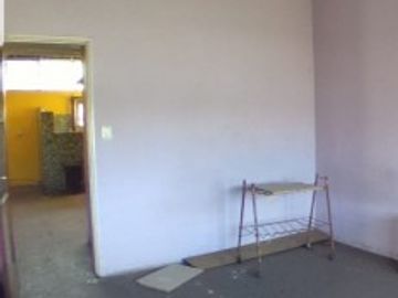 OPORTUNIDAD UNICA EN PARQUE LELOIR SOBRE COLECTORA, CASA 4 AMB. JARDIN, COCHERAS, S/LOTE 10X..., APTO PROFESIONAL/COMERCIAL